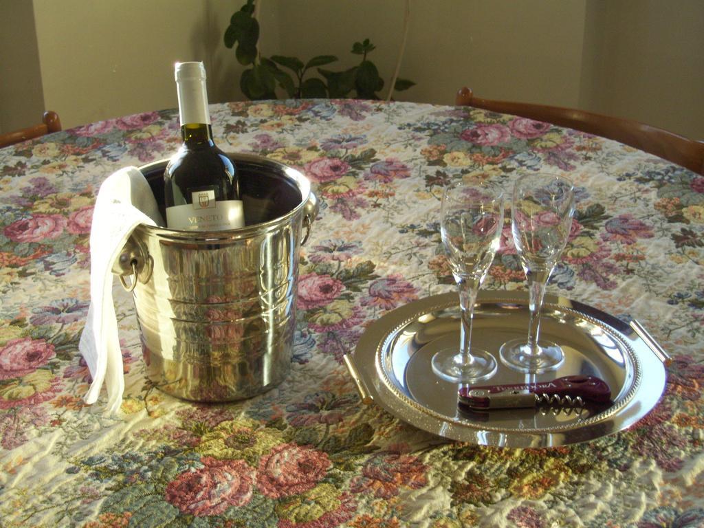 Bed And Breakfast La Palanzana Витербо Номер фото